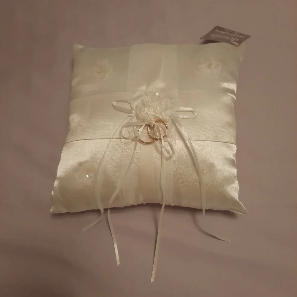 Wedding Dress Classic White Southern Sophisticated Flowy Sleeveless A Line - Picture 7 of 12